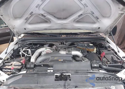 2004 Ford Excursion Eddie Bauer из США, поврежденный, VIN 1FMSU45P24EC92538